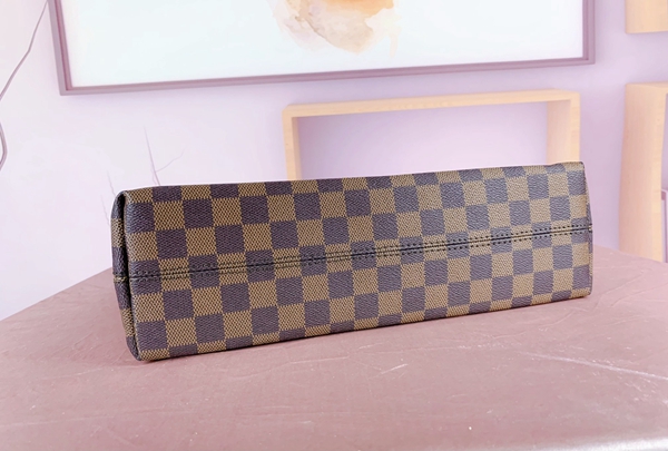 ルイヴィトンバッグ内部構造